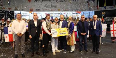 Akdoğan Gençlik Merkezi Halk Dansları Topluluğu uluslararası halk dansları yarışmasında birinci geldi