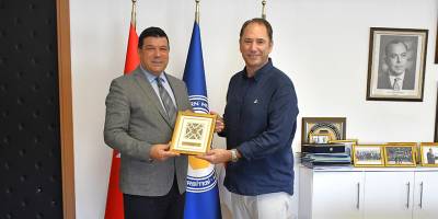 Mert Oruz'dan DAÜ'ye ziyaret