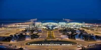 Sis ve teknik sorun Larnaka Havalimanı'nda kaosa neden oldu