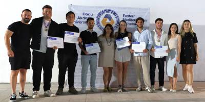 DAÜ’de öğrenci kulüpleri yaz kampı kapanış gecesi ile sona erdi