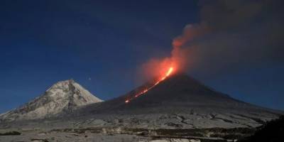Rusya'da 8,8’lik deprem sonrası lav püskürdü