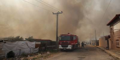 Batı Trakya'da orman yangını nedeniyle yerleşim alanı tahliye edildi