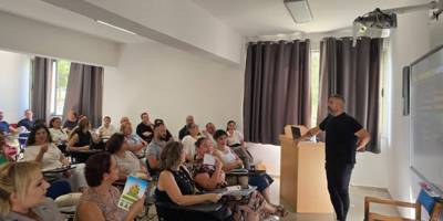 Öğretmenlere yönelik hizmet içi eğitim programı başladı