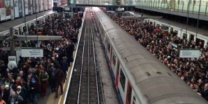 Londra metrosundaki grev hayatı felç etti