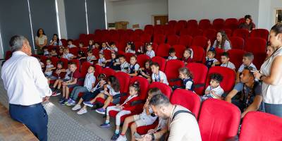 Yakın Doğu Yeniboğaziçi Okul Öncesi öğrencilerinden Gazimağusa Barınağı’na mama bağışı