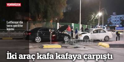İki araç kafa kafaya çarpıştı