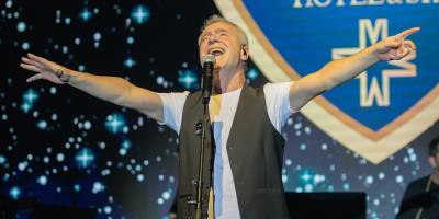 Levent Yüksel Merit Royal Diamond’da nostalji rüzgârı estirdi