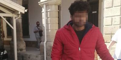 Askeri yasak bölgeden ülkeye girmeye çalışırken yakalandı