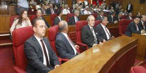 Kamu alacakları komiteye geri gönderildi