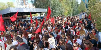 Sol Hareket:  “Gerici dayatmalara boyun eğmiyoruz”