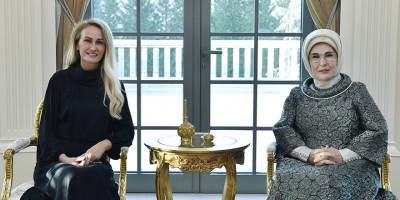 Nilden Bektaş Erhürman, Emine Erdoğan’la bir araya geldi