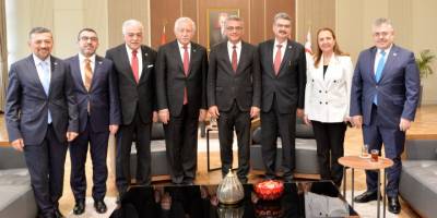 Erhürman, Türkiye-KKTC Parlamentolar Arası Dostluk Grubu üyeleriyle bir araya geldi