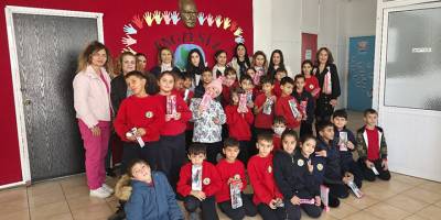 Kamu-İş’ten iki okulda eş zamanlı ağız ve diş sağlığı etkinliği