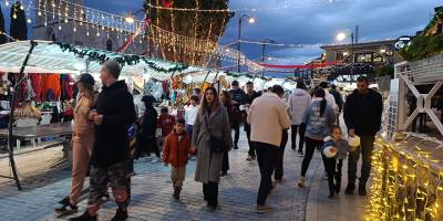 Girne Belediyesi’nin düzenlediği Yeni Yıl Pazarı'na yoğun ilgi