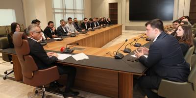 Erhürman, Ekonomik Örgütlerler ve bazı akademisyenlerle görüştü