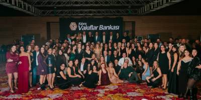 Kıbrıs Vakıflar Bankası, 43’üncü kuruluş yıl dönümünü kutladı