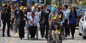 “Engelsiz Festival” kortejle başladı