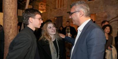 Erhürman: "İyi ki varsınız, iyi ki bizim neslin ezberlerini bozuyorsunuz"