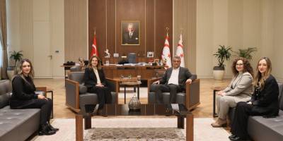 Cumhurbaşkanı  Erhürman, Eczacılar Birliği üyelerini kabul etti