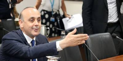 Güneyde iki belediye başkanı görevden uzaklaştırıldı