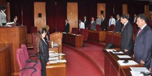 Mecliste, Soma faciasında ölenler için saygı duruşu