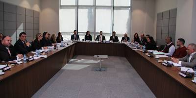 İdari, Kamu ve Sağlık İşleri Komitesi, Bütçe Dairesi ile BRTK yasa tasarılarını görüştü