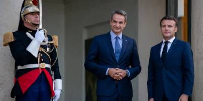 Macron ile Mitsotakis yarın Kıbrıs’ta