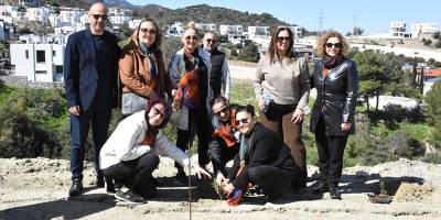 Girne’de 150 fidan toprakla buluşturuldu