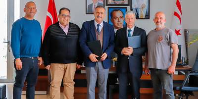 Mağusa Belediyesi’nden temizlik filosuna iki yeni vakumlu yol süpürme aracı