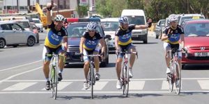 Kıbrıs’ı bisikletle turladılar