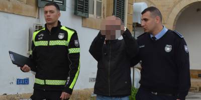 Marketten kozmetik ürünleri çalan şahıs 3 gün tutuklu çalacak