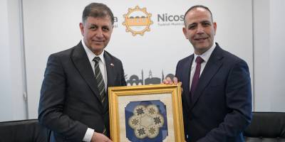 Harmancı, İzmir Büyükşehir Belediye Başkanı Tugay ile bir araya geldi