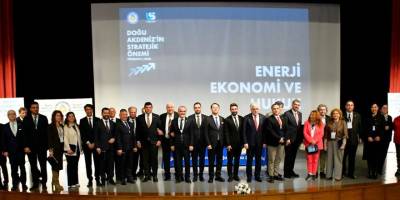 Doğu Akdeniz’in stratejik önemi ve geleceği DAÜ’de tartışıldı