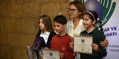 23. Kanserle Savaş için Afiş ve Slogan Yarışması ödül töreni ve sergi açılışı yapıldı