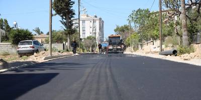 İskele Belediyesi yol bakım ve asfalt çalışmalarını sürdürüyor