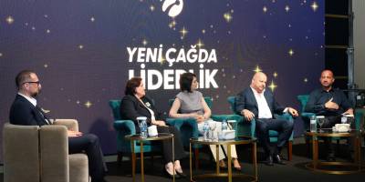 İş dünyasında dönüşüm ve liderlik ele alındı