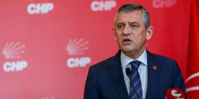 Özgür Özel CHP Grup Başkanı seçildi