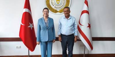 Uluçay, Trabzon Başkonsolosu Demirel ile bir araya geldi