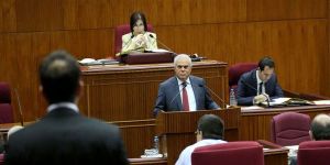 Anayasa görüşülmeye devam ediyor