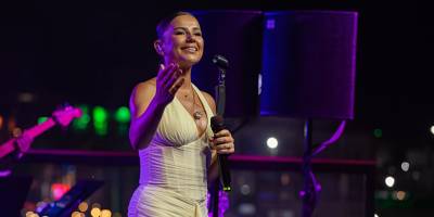 Merve Özbey, Merit Liman Teras sahnesinde unutulmaz bir geceye imza attı