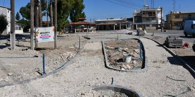 Mesarya Belediyesi’nin Dörtyol Köy Meydanı’ndaki düzenleme çalışmaları sürüyor