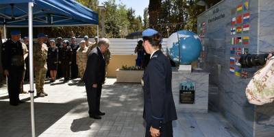 Guterres, Ledra Palace Otel önündeki BM anıtına çelenk koydu