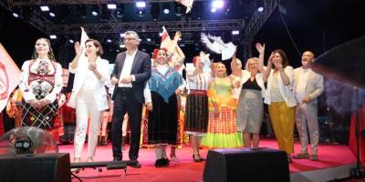 Yeniboğaziçi Pulya ve Uluslararası Halk Dansları festivalleri başladı