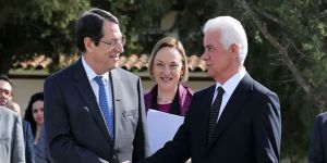 Liderlerden gergin toplantı