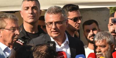 "Bize düşen, her ne olursa olsun onların yanında olmak"
