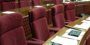 Meclisin tatil süresi 2 aya indirildi