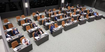 Güvenlik kamu görevlilerine ilişkin yasa tasarıları komiteye geri çekildi