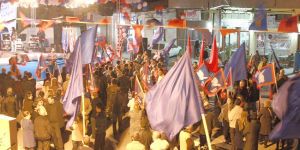 Partiler meydanlara inmeye başladı…