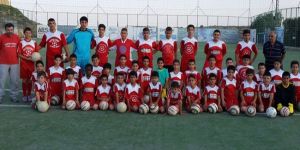 Minikler turnuvada terleyecek