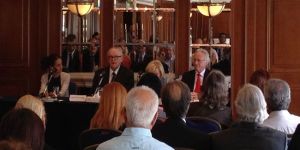 Akil Adamlar Kıbrısta toplandı